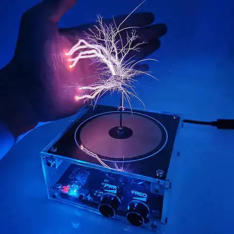 Music Tesla Coil High Frequency Voltage Pulse  Pawsome zkcreartive   